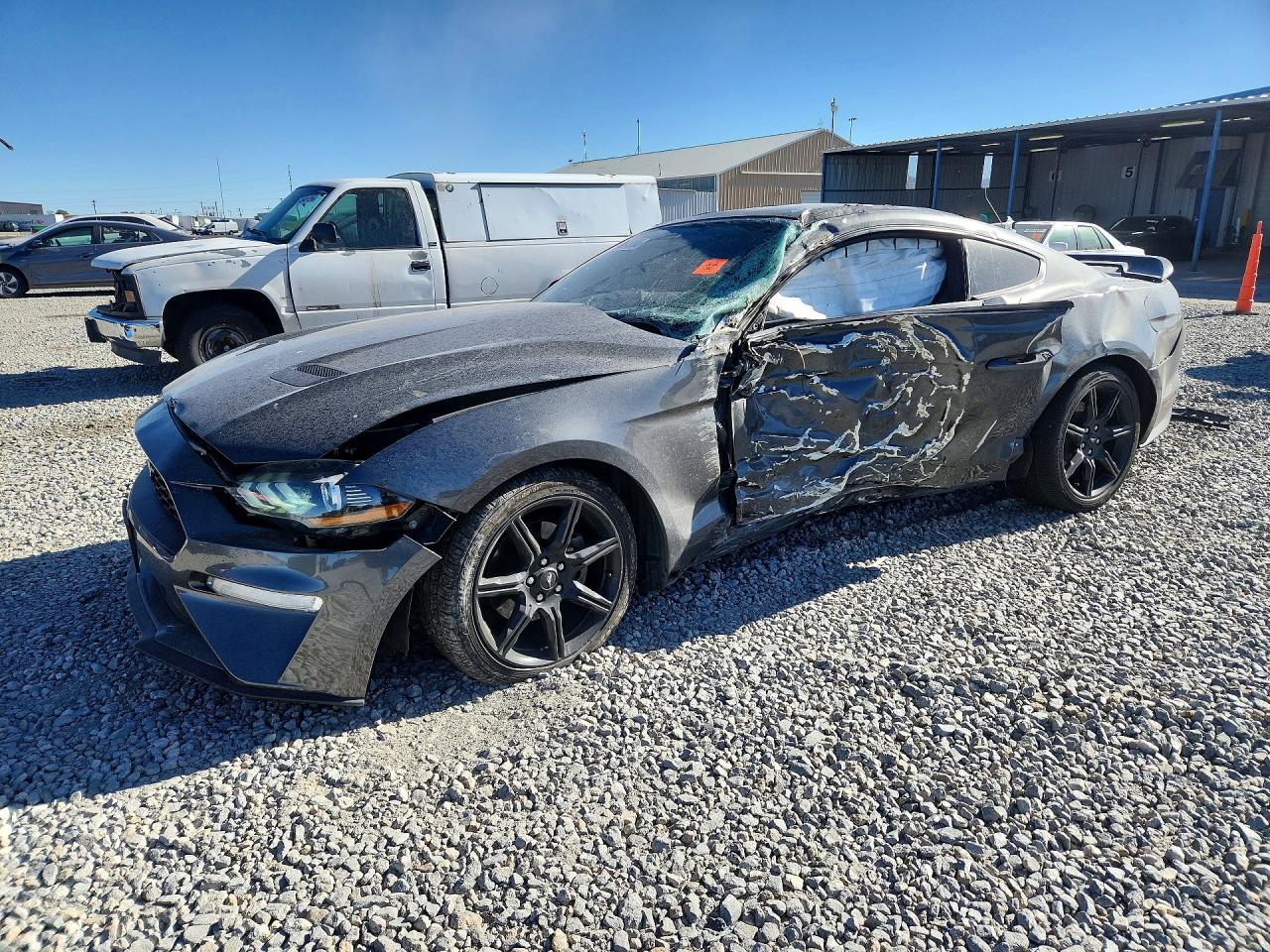 Salvage Ford Mustang Image