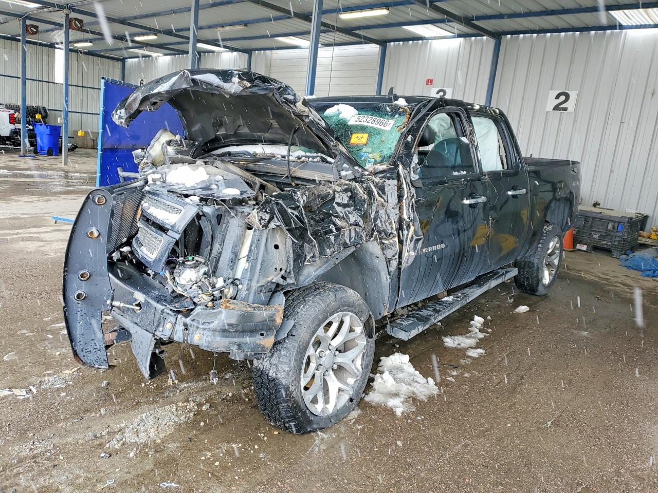 Salvage Chevrolet Silverado Image