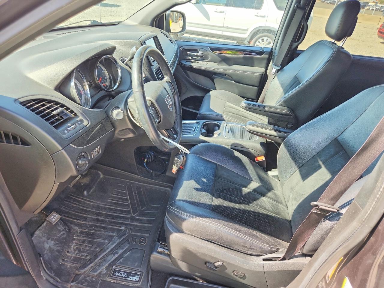 Dodge Caravan Sxt