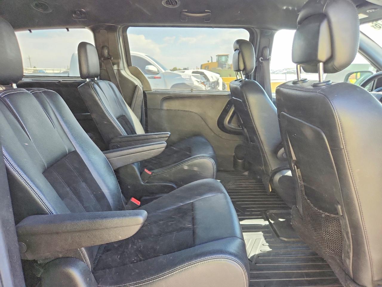 Dodge Caravan Sxt