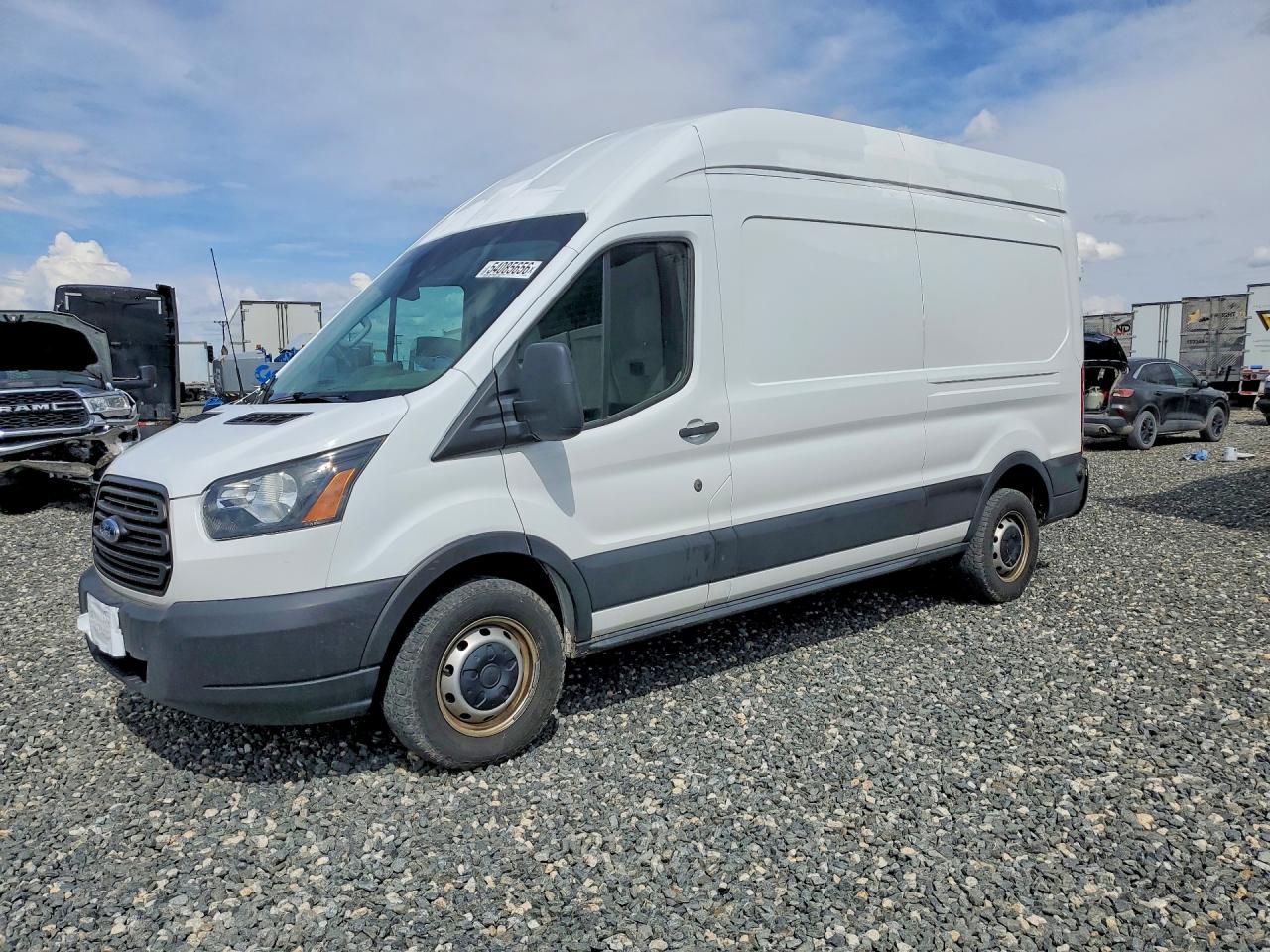 Salvage Ford Transit Image