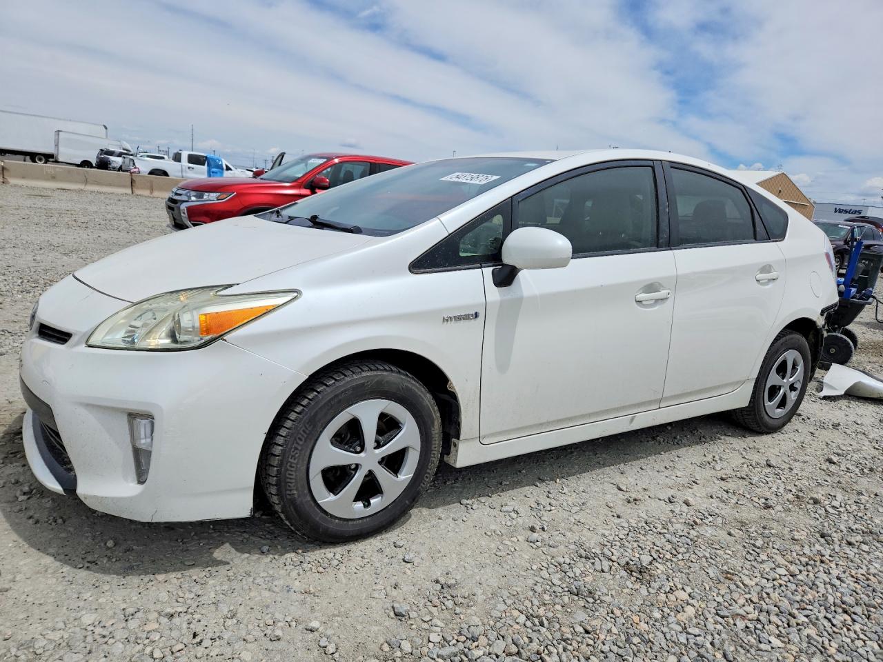 Salvage Toyota Prius Image