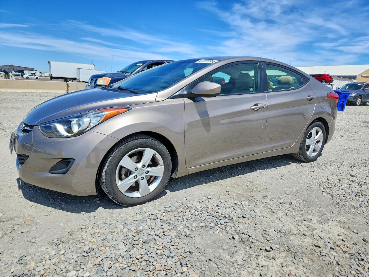 Salvage Hyundai ELANTRA Image
