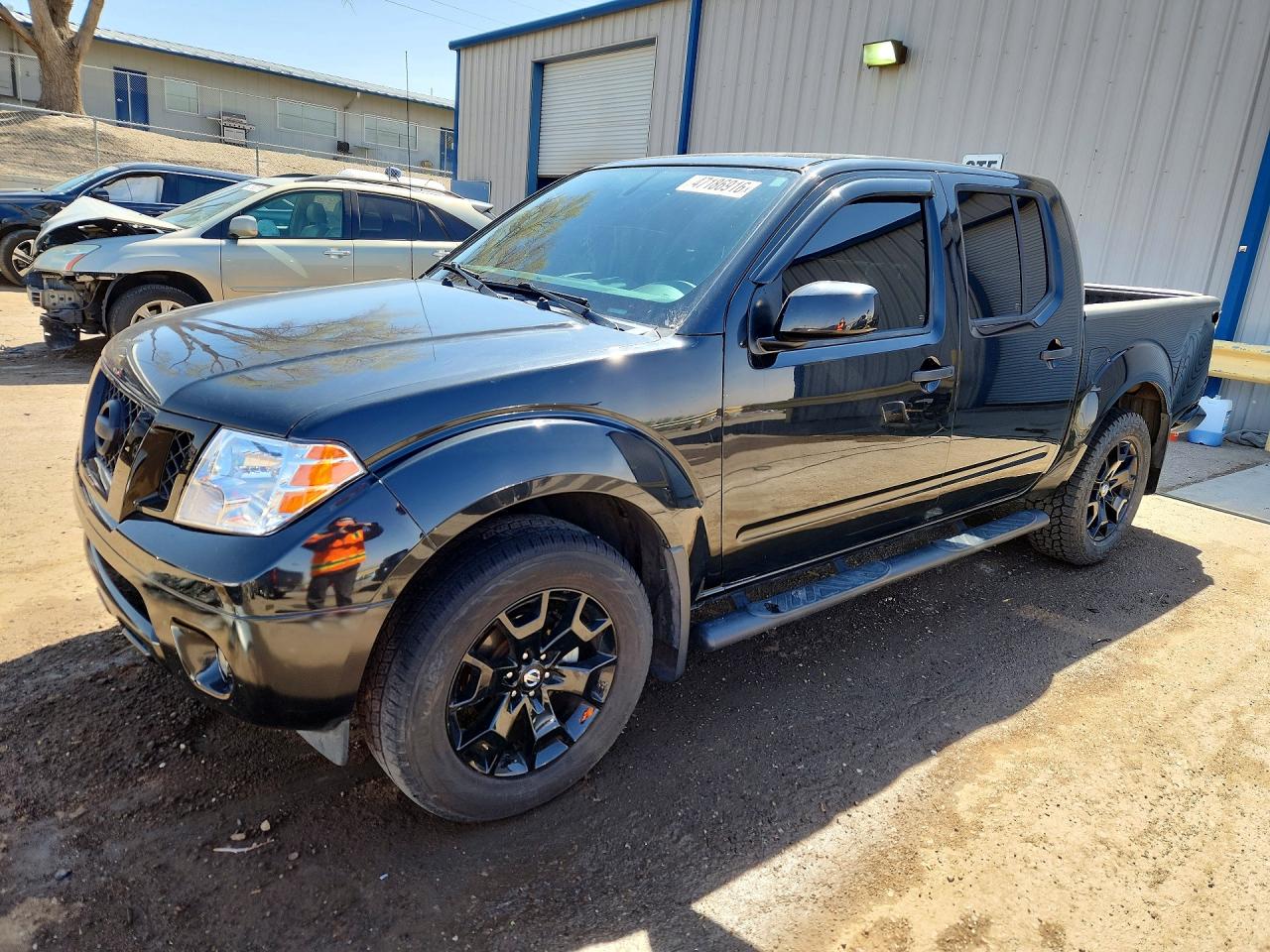 Salvage Nissan Frontier Image