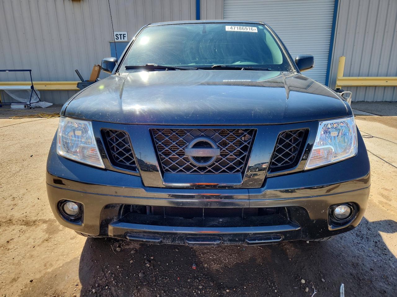 Nissan Frontier Sv