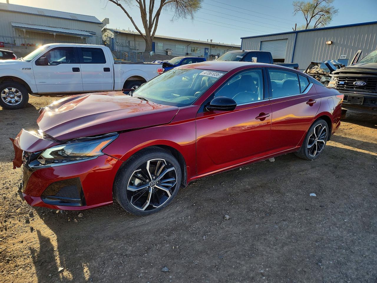 Salvage Nissan Altima Image