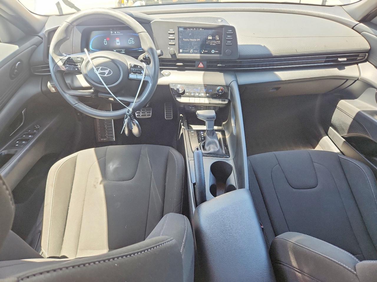 Hyundai ELANTRA Sel Sport
