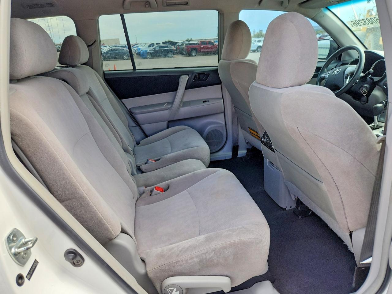 Toyota Highlander Base