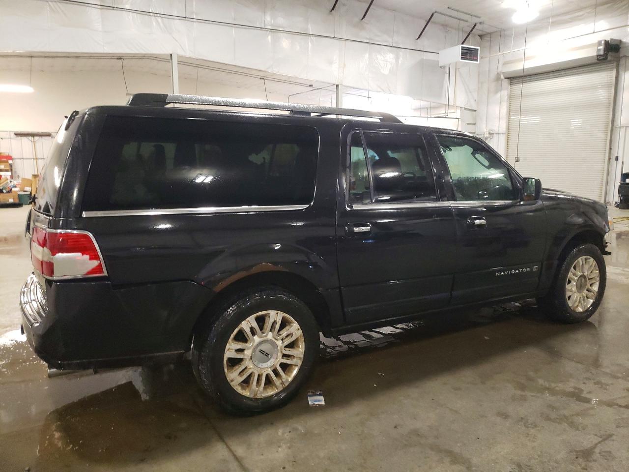 Lincoln Navigator L