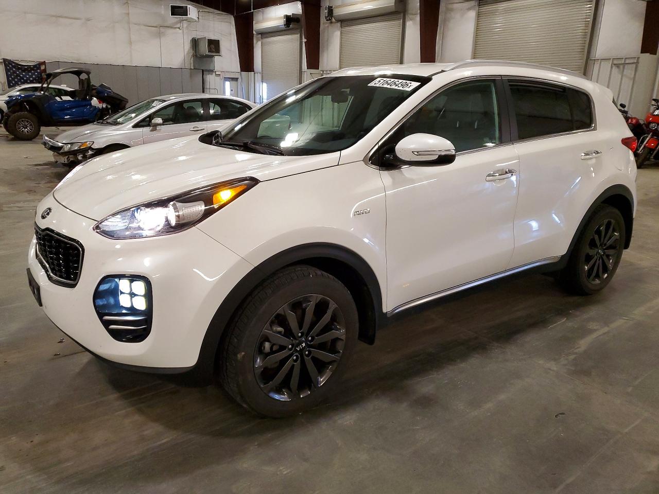 Salvage Kia Sportage Image