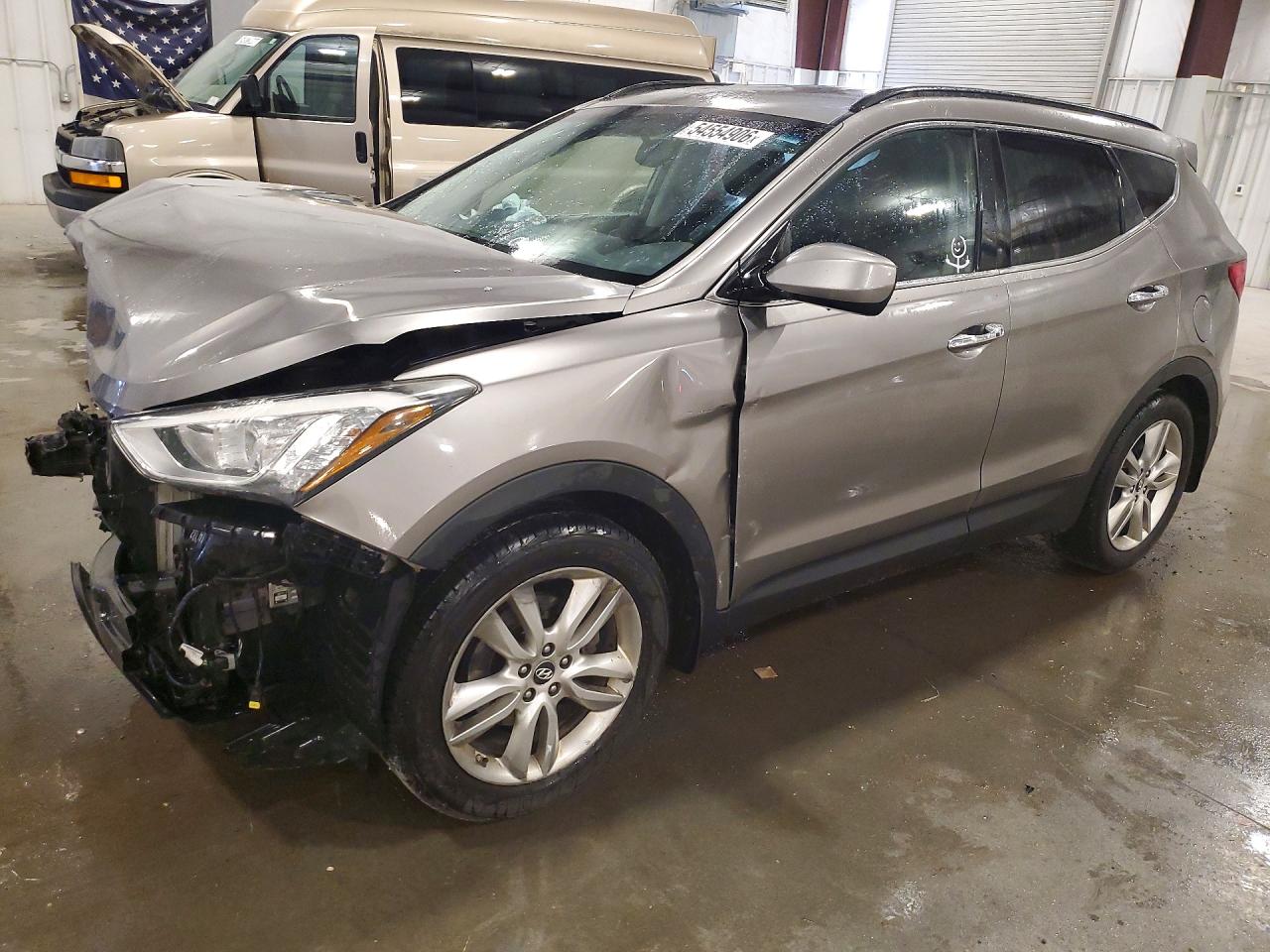 Salvage Hyundai SANTA FE Image