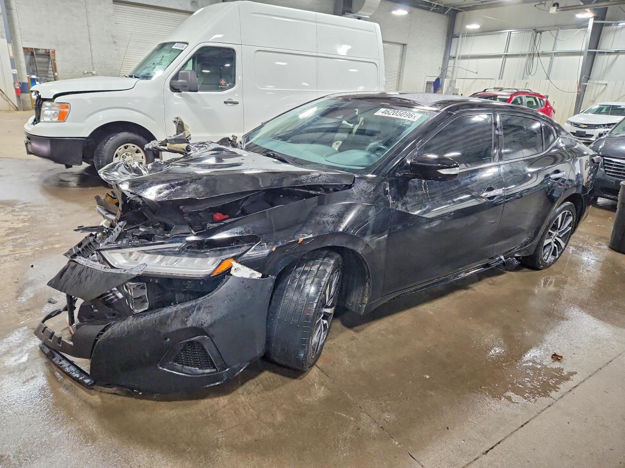 Salvage Nissan Maxima Image