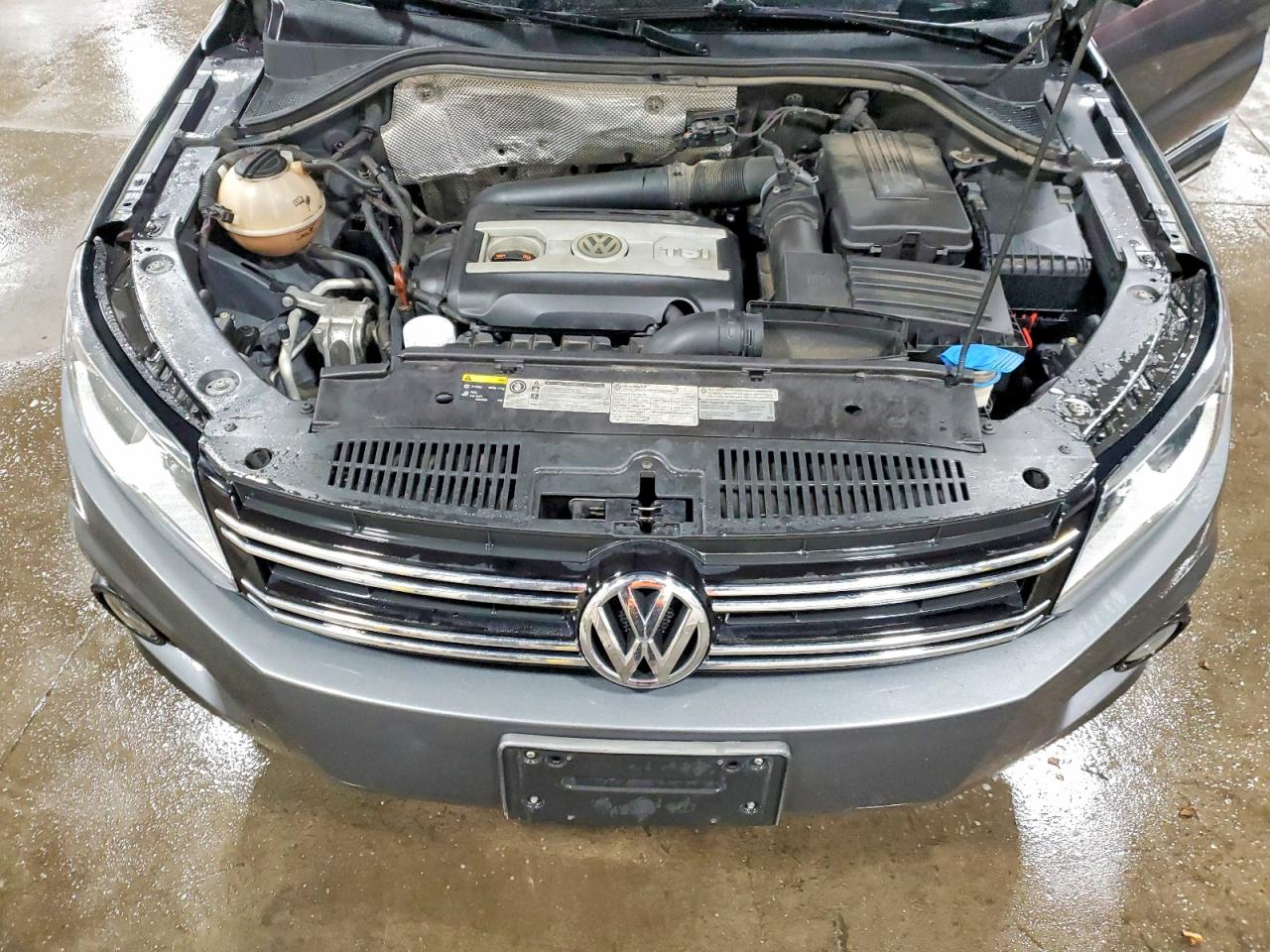 Volkswagen Tiguan S