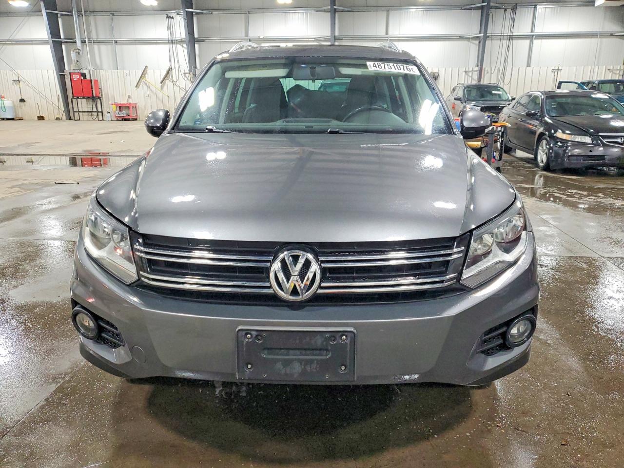 Volkswagen Tiguan S