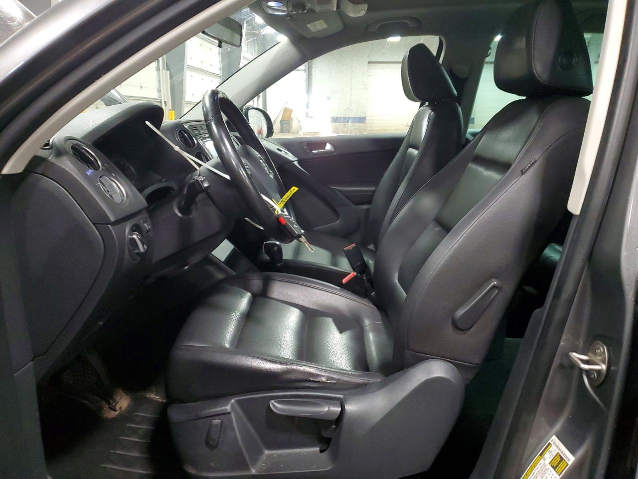 Volkswagen Tiguan S