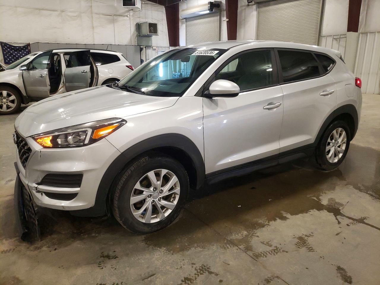 Salvage Hyundai TUCSON Image