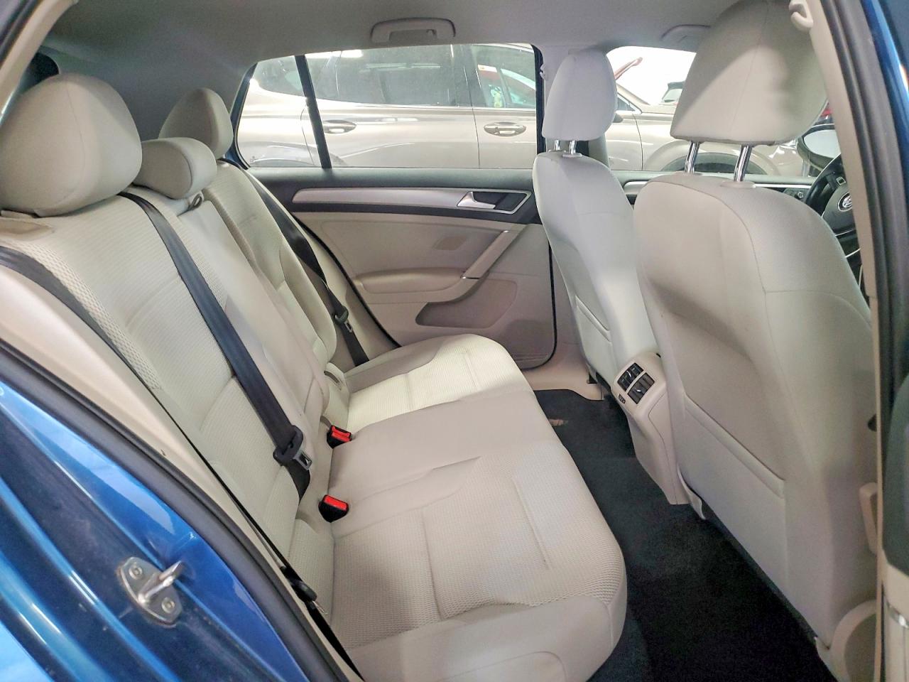 Volkswagen Golf S