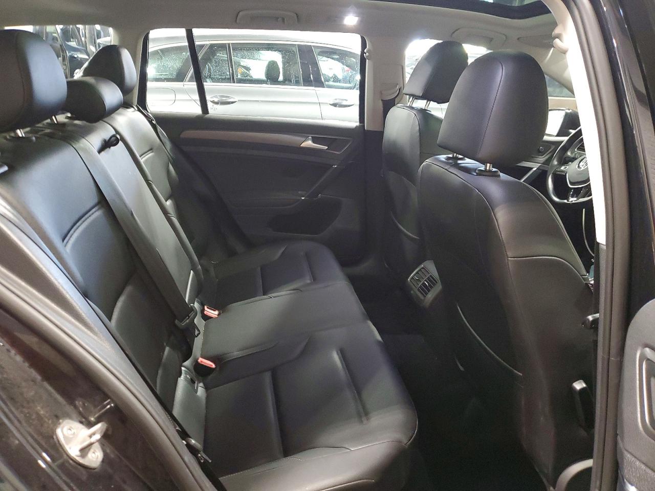 Volkswagen Golf S