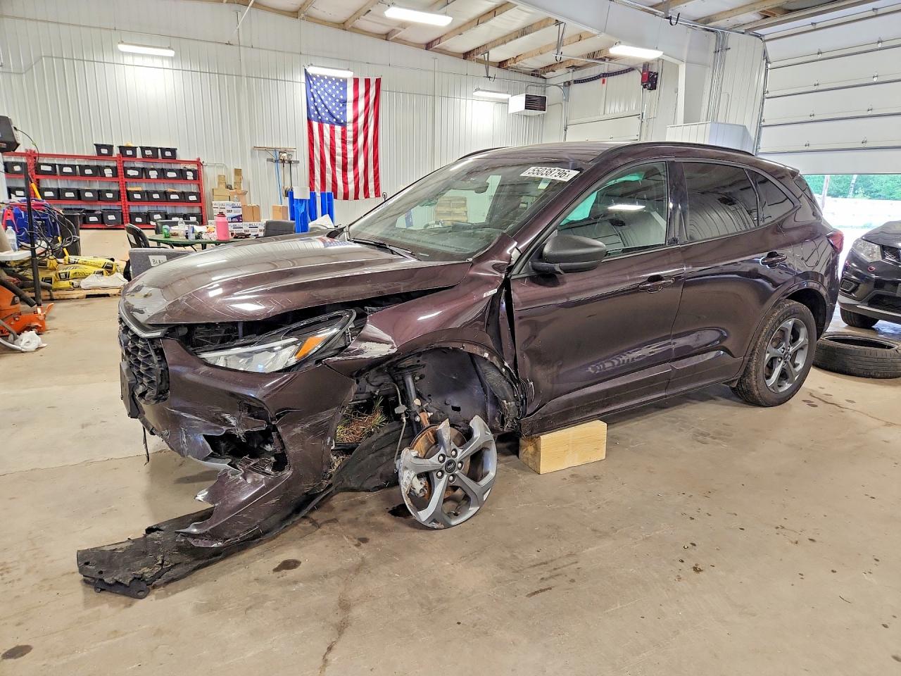 Salvage Ford Escape Image