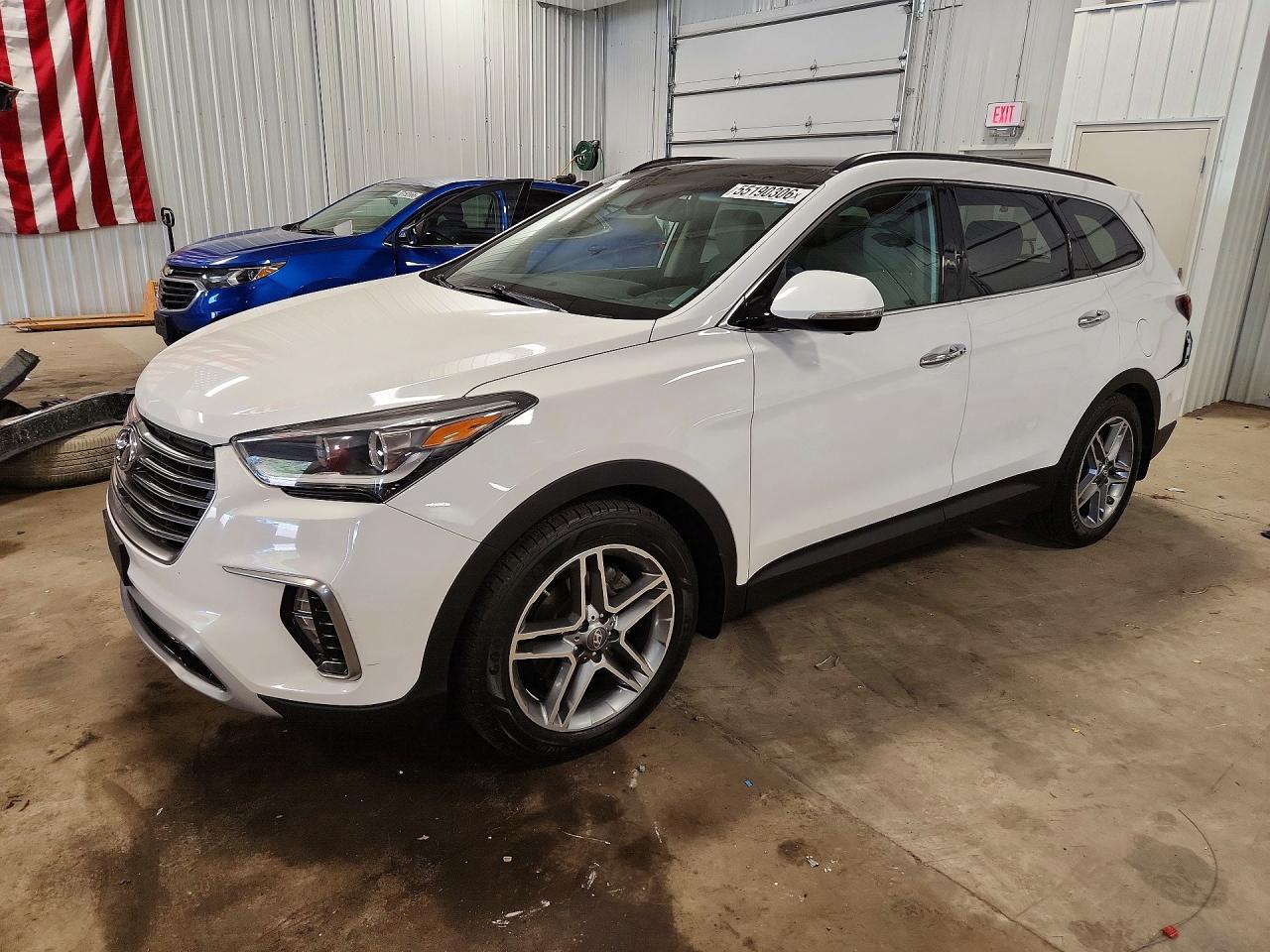 Salvage Hyundai SANTA FE Image