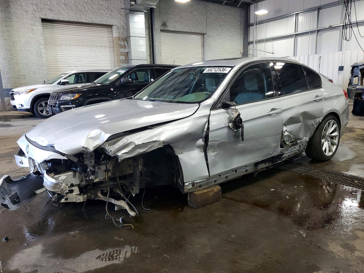 Salvage BMW 3 Series Image