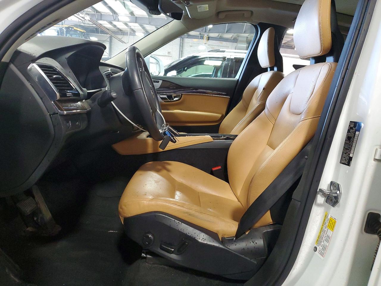 Volvo XC90 T6