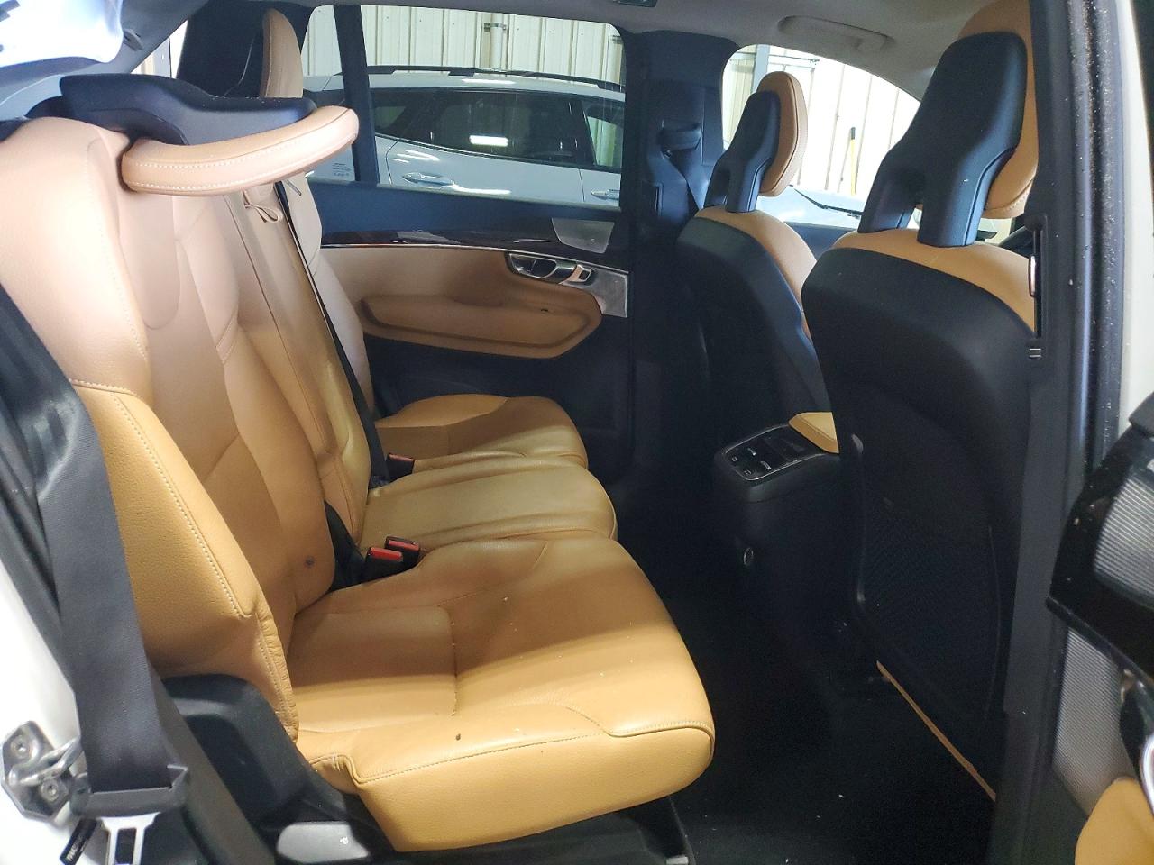 Volvo XC90 T6