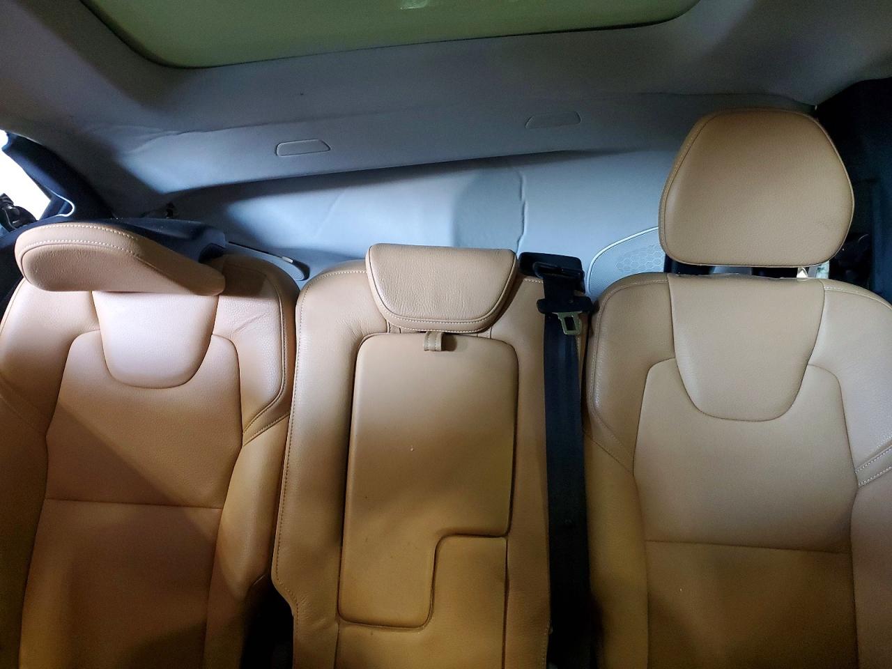 Volvo XC90 T6