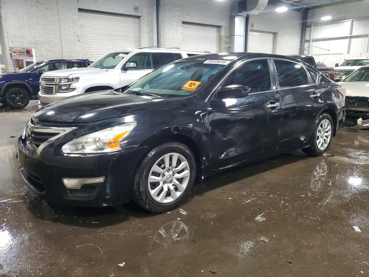 Salvage Nissan Altima Image