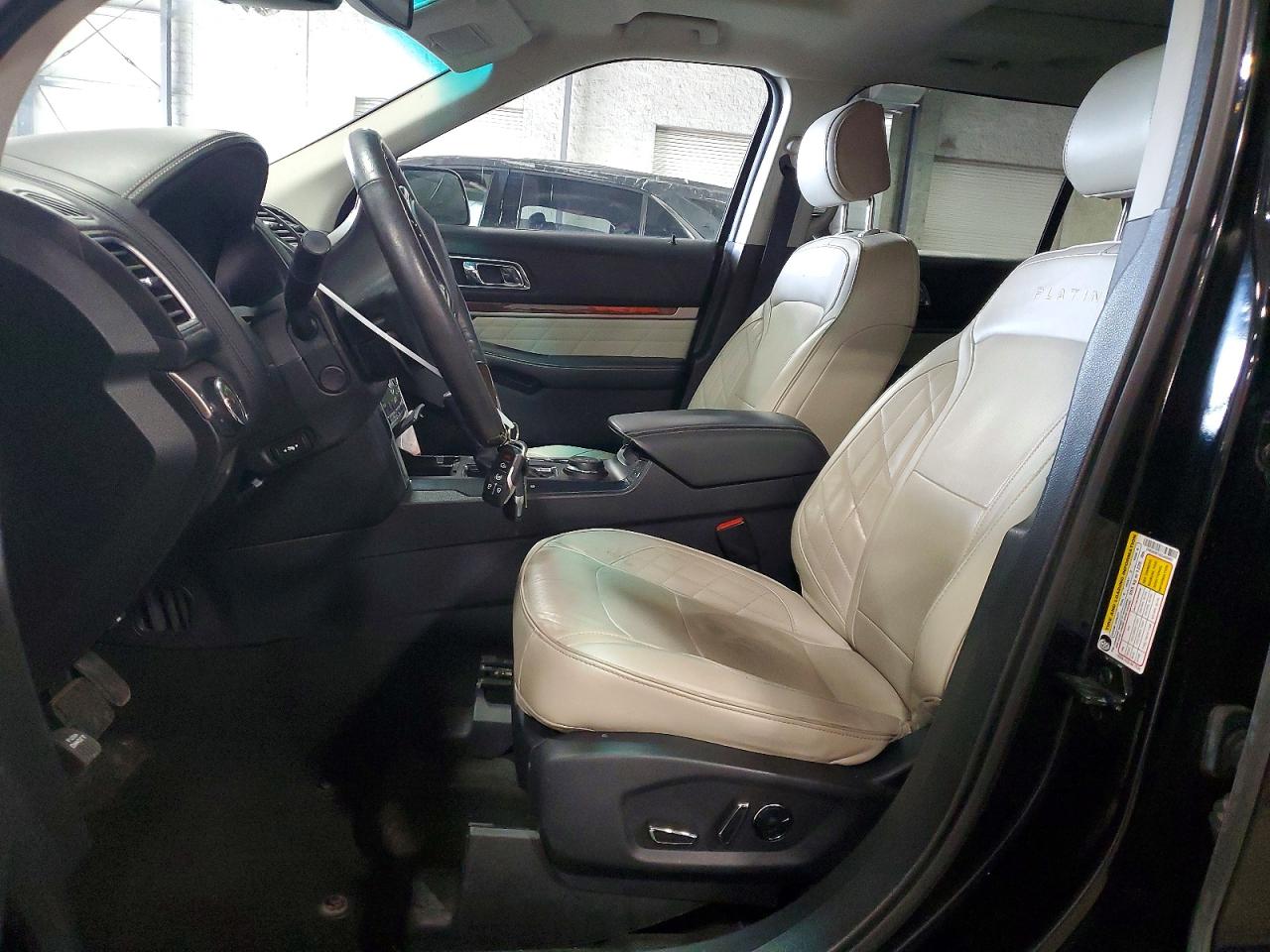 Ford Explorer Platinum