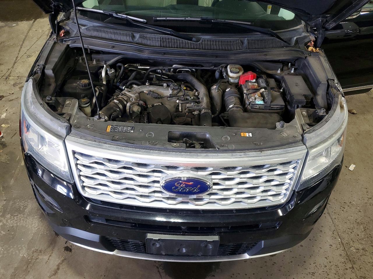 Ford Explorer Platinum