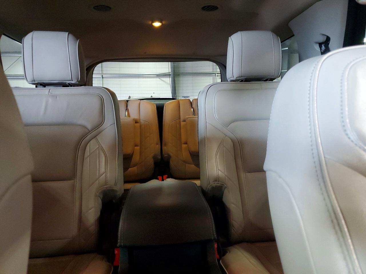 Ford Explorer Platinum