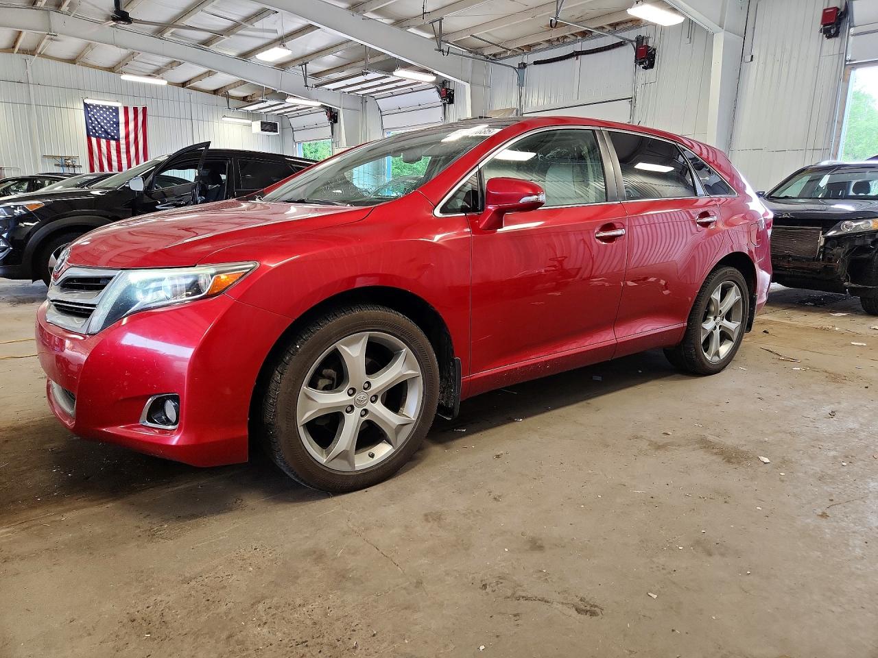 Salvage Toyota Venza Image