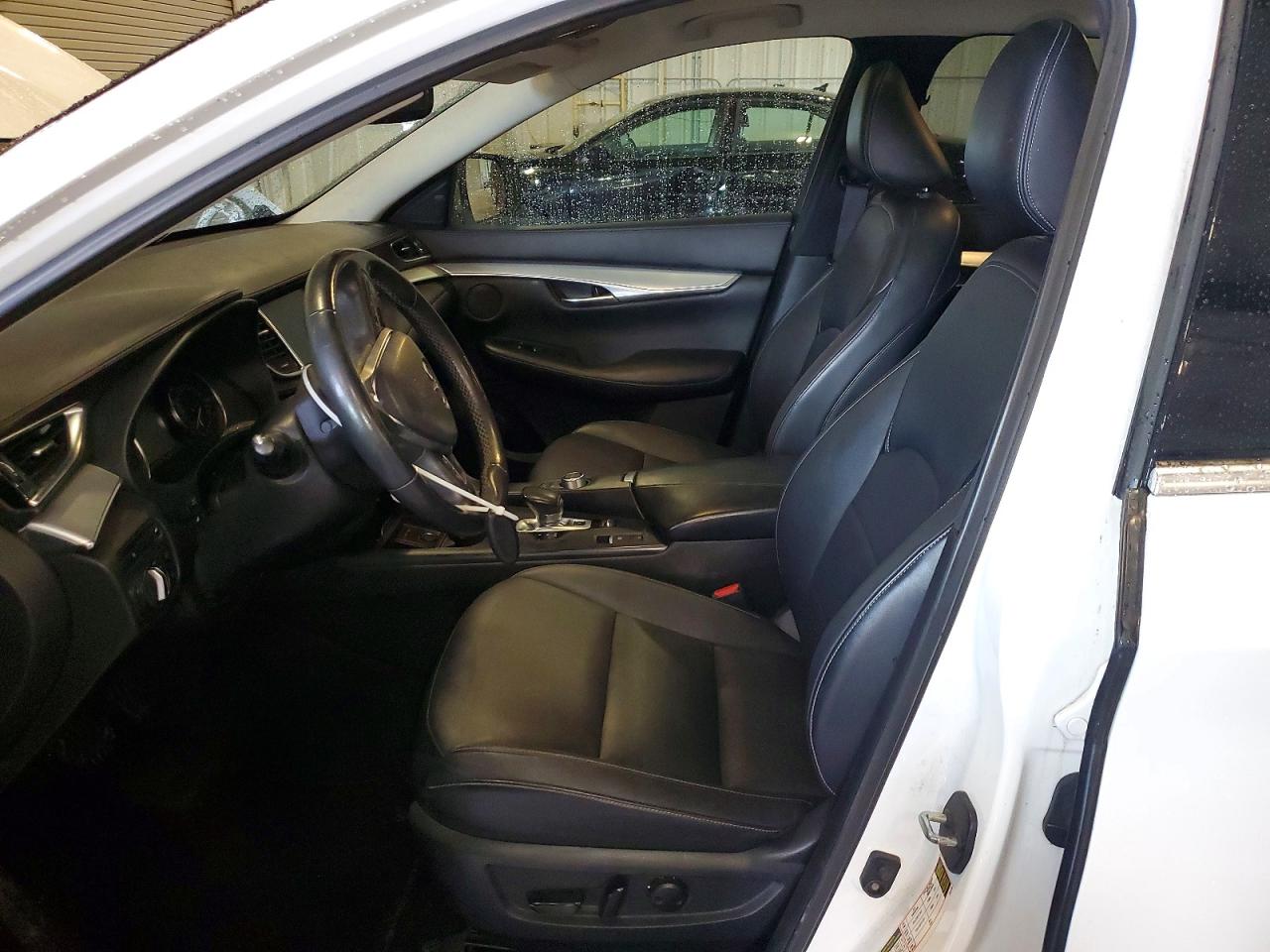 INFINITI Qx Luxe