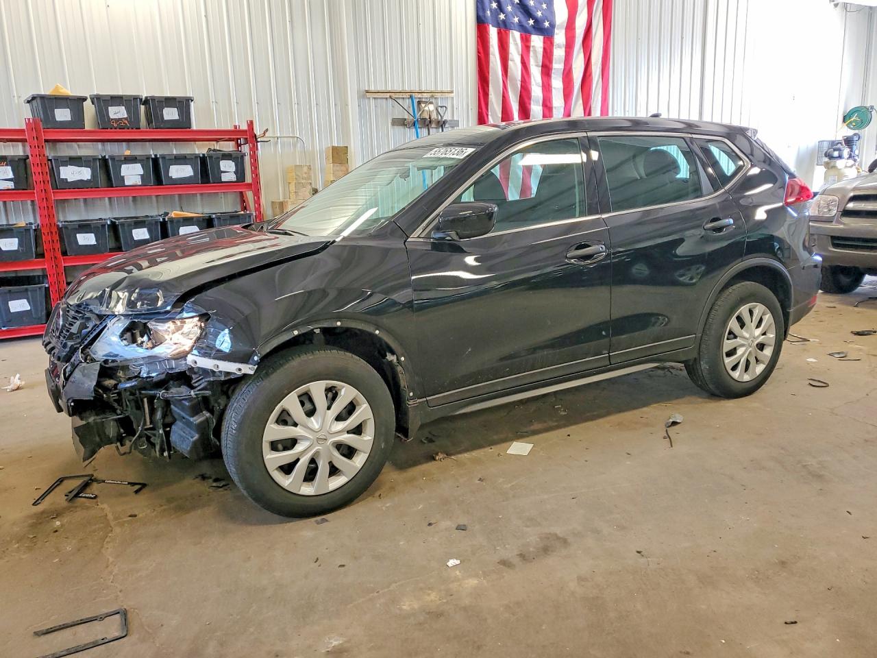 Salvage Nissan Rogue Image