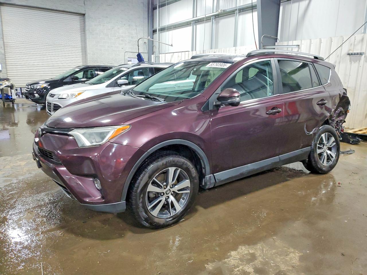 Salvage Toyota RAV4 Image