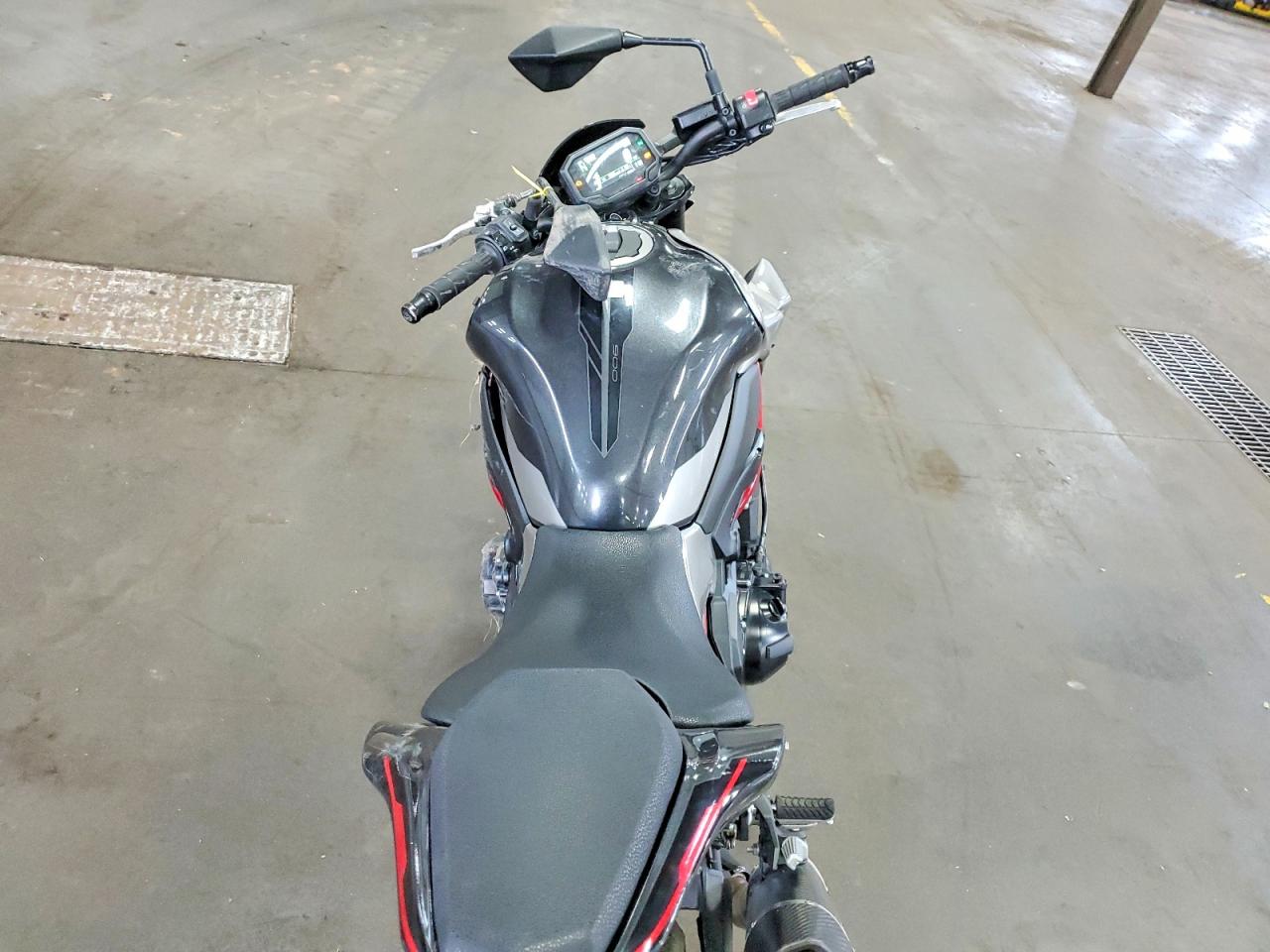 Kawasaki Z Zr 1000 F