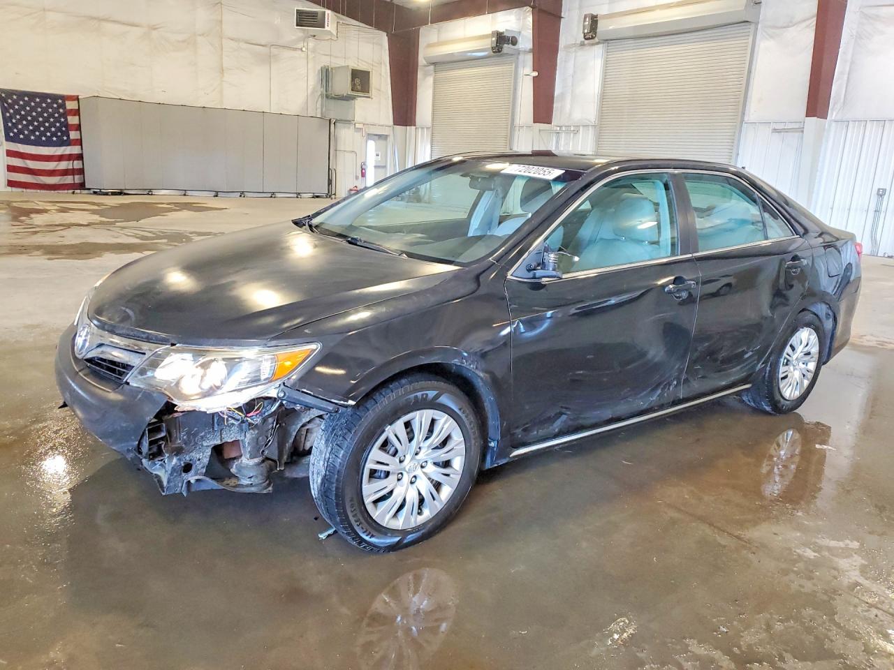 Salvage Toyota Camry Image