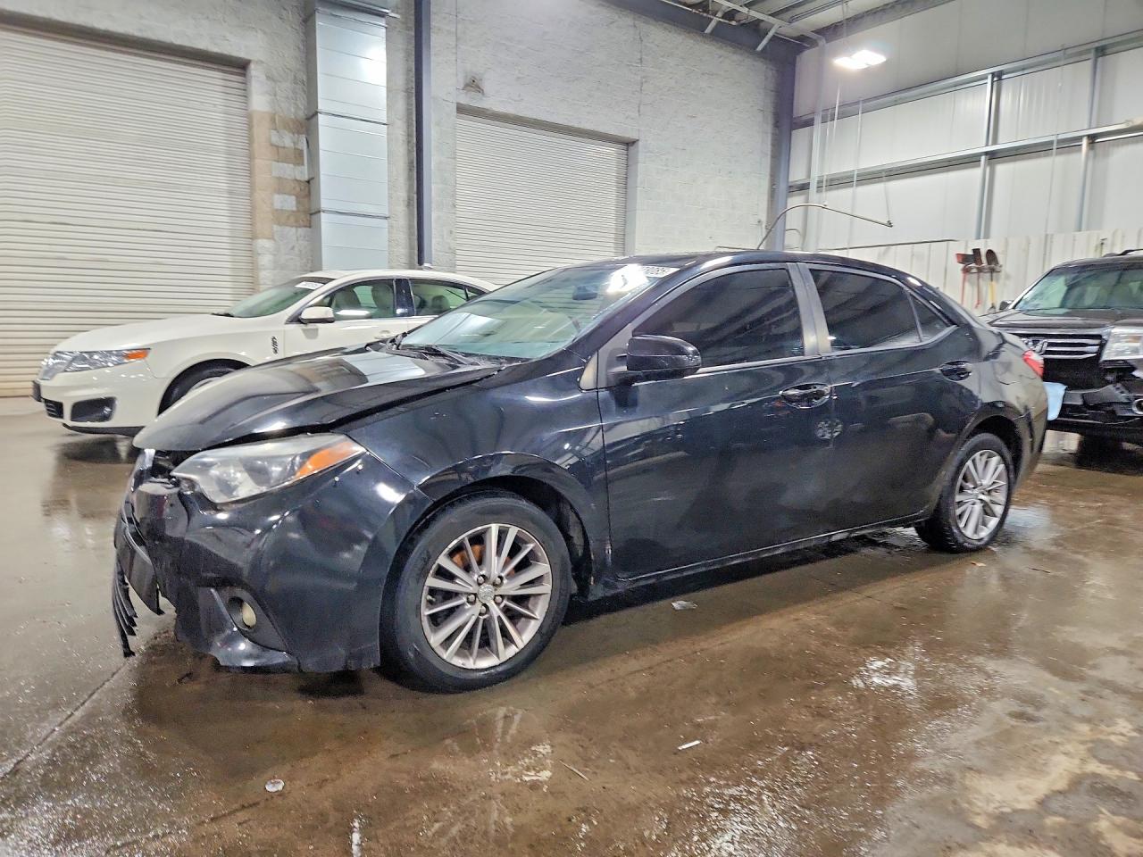 Salvage Toyota Corolla Image