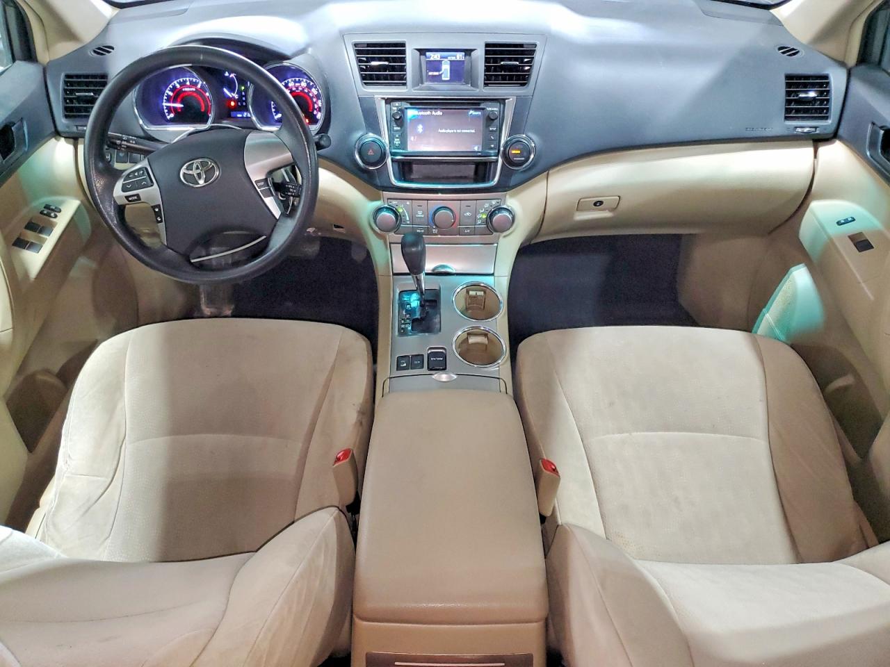 Toyota Highlander Base