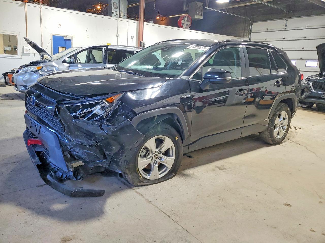 Salvage Toyota RAV4 Image
