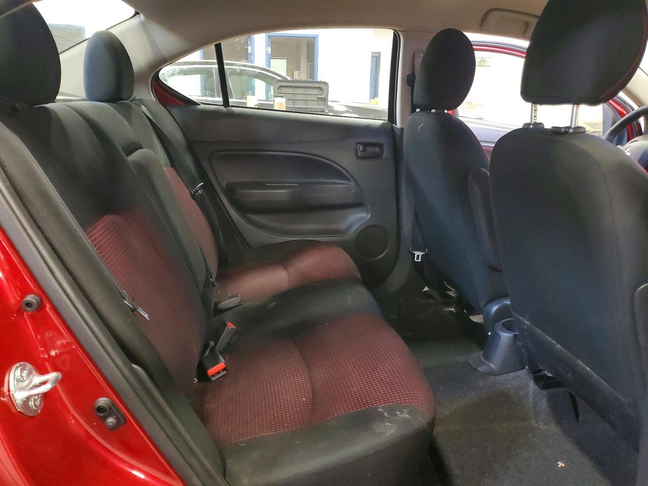 Mitsubishi Mirage G4 Es