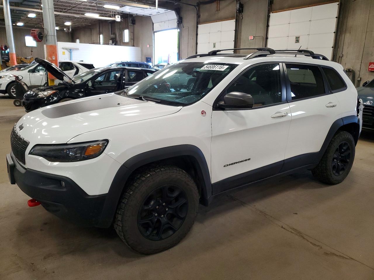 Salvage Jeep Cherokee Image