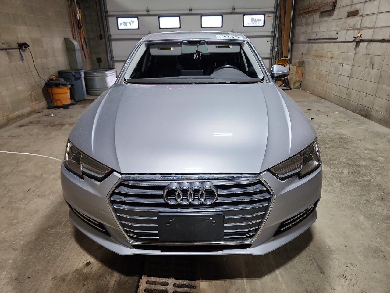 Audi A4 Premium