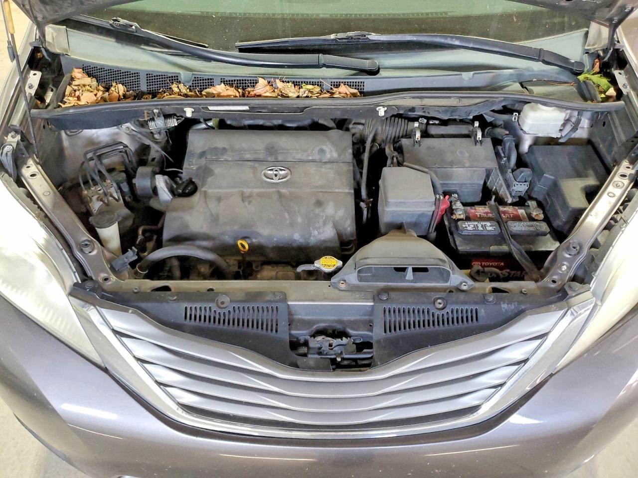 Toyota Sienna Xle 8-passenger