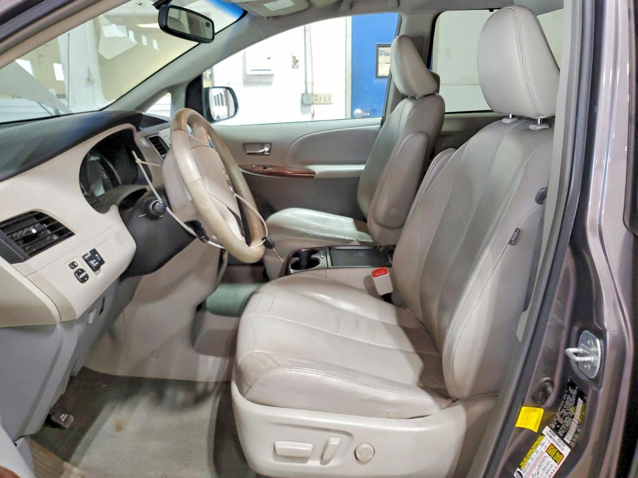 Toyota Sienna Xle 8-passenger
