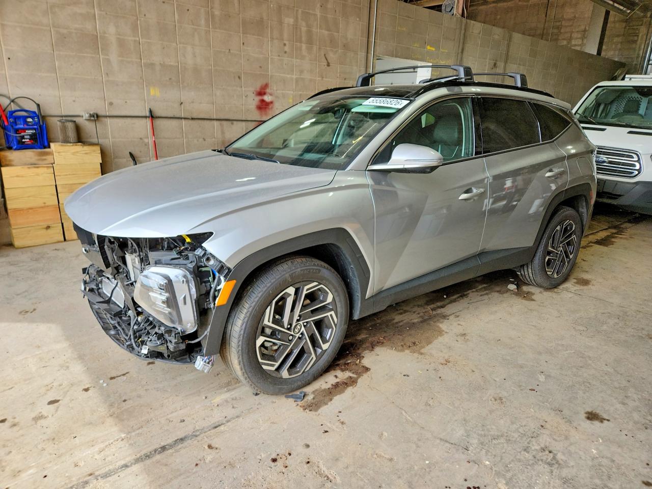 Salvage Hyundai TUCSON Image