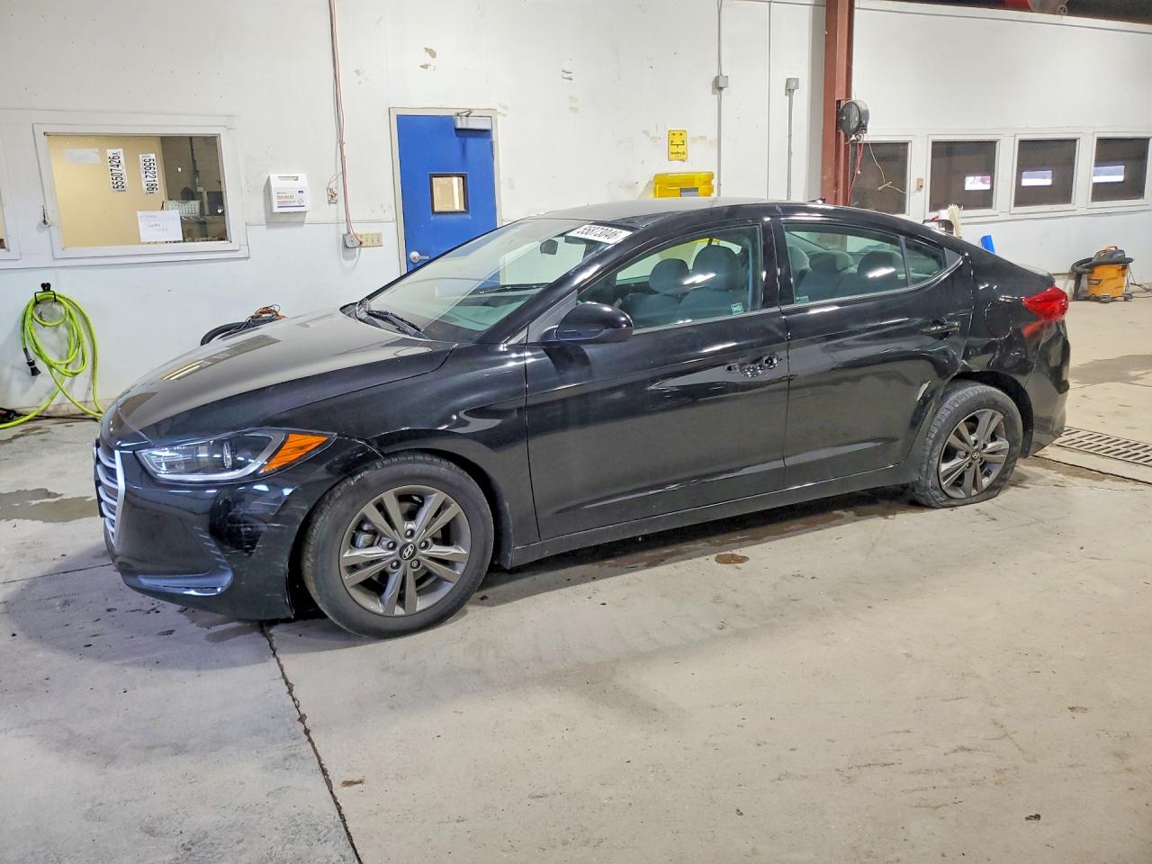 Salvage Hyundai ELANTRA Image