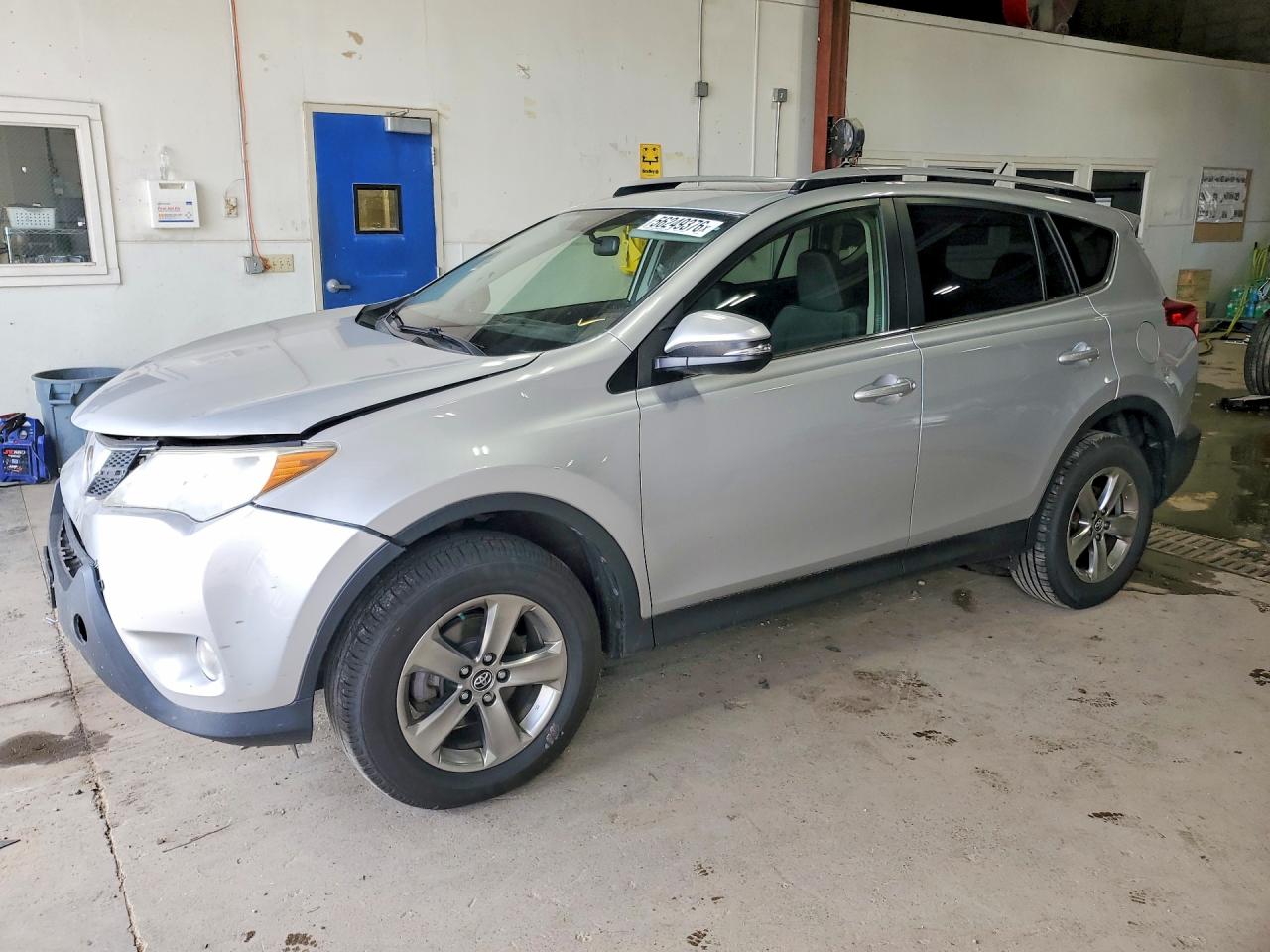 Salvage Toyota RAV4 Image