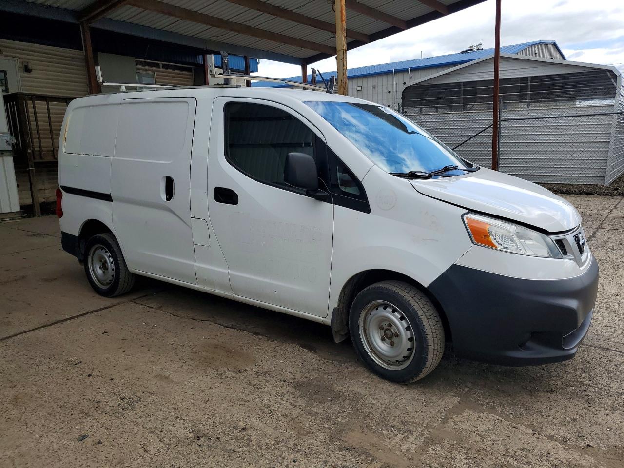 Nissan Nv